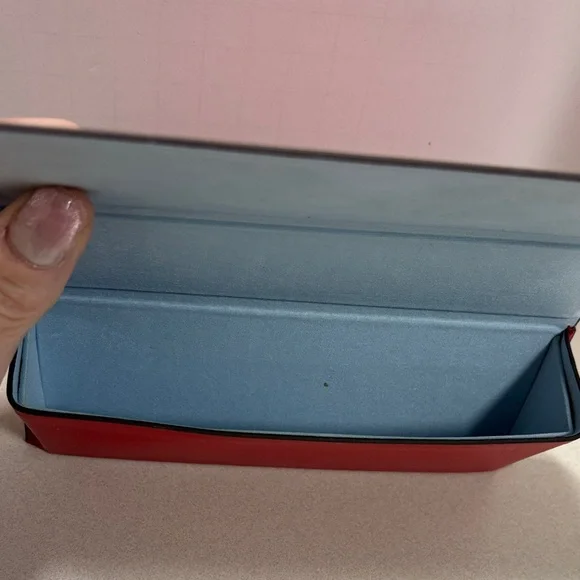 Fendi Scarlet Leather Eyeglass Case w/Cloth - Picture 3 of 8